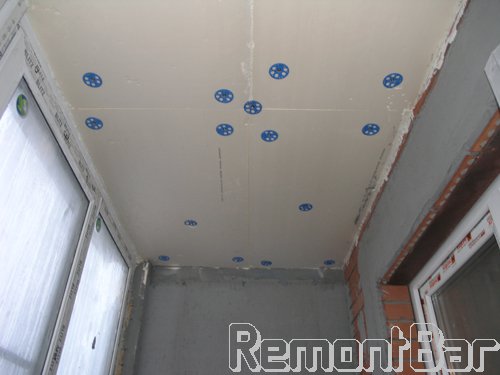 Потолок и стены теплоизолированы экструдированным пенополистиролом